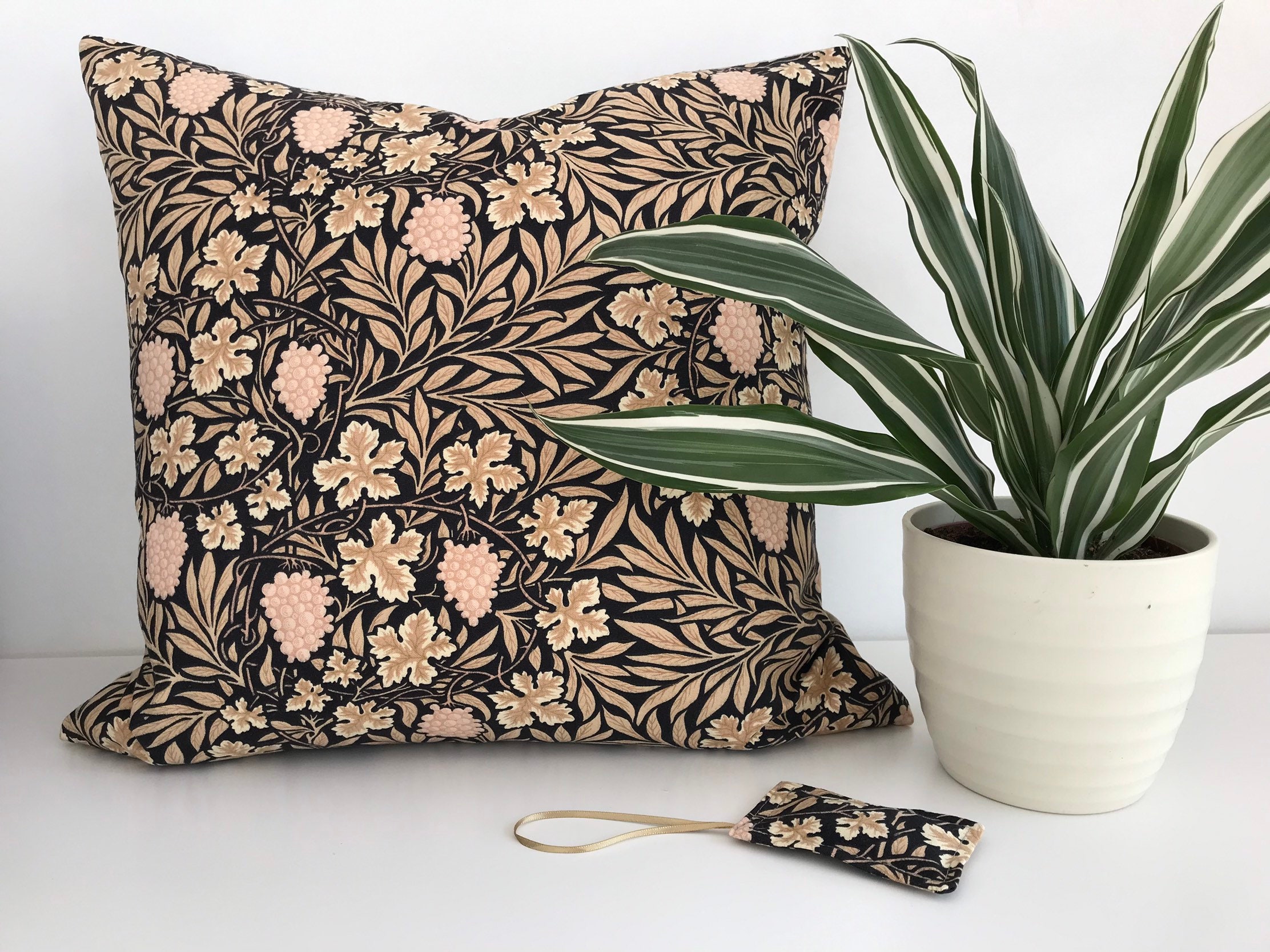 William Morris Vine Cushion ~ Vintage Sanderson Fabric ~ 1980s ~ Black and Blush ~ Pink Cotton & Linen ~ Rustic Farmhouse Decor
